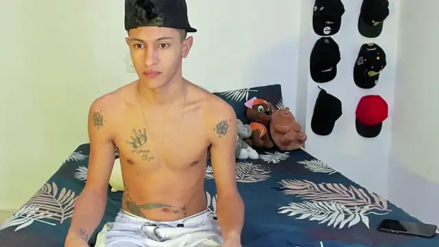 gustavo saaled19  online show from 10.31.25