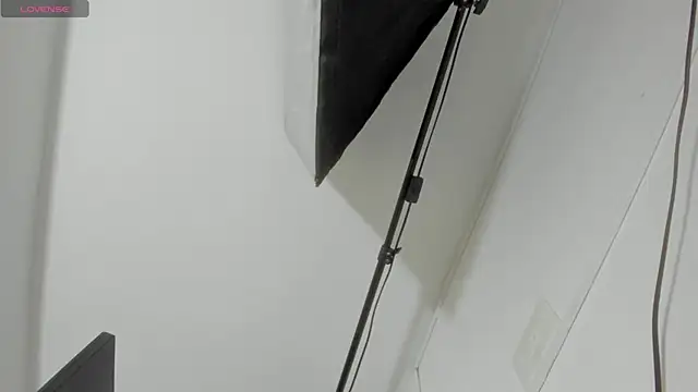 yulitza1025 online show from 12.18.25