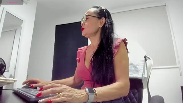 yulitza1025 online show from 02.14.26