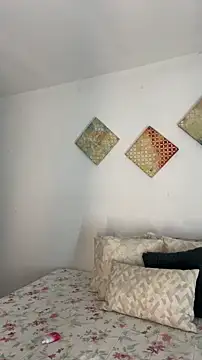 Snapshot of monnay520 chatting on 11.08.25 monnay520 online show from 11.08.25