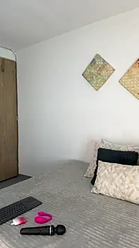 Snapshot of monnay520 chatting on 11.16.25 monnay520 online show from 11.16.25