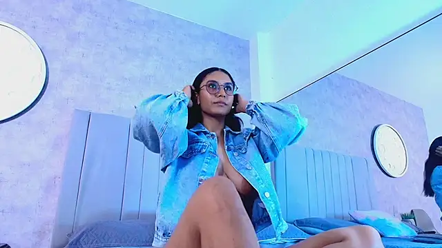 karla-ruiz online show from 10.28.25