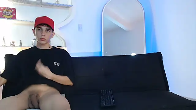 Snapshot of THREE_GUYS_HOT chatting on 09.18.25 THREE GUYS HOT online show from 09.18.25