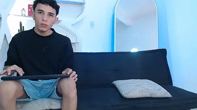 THREE GUYS HOT online show from 10.20.25