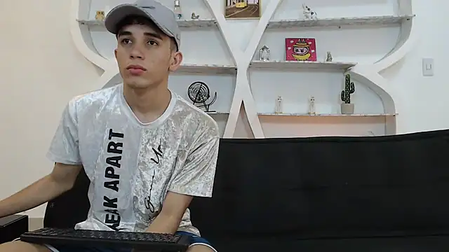 THREE GUYS HOT online show from 11.27.25