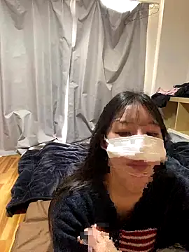 Snapshot of happy_hino chatting on 12.14.25 happy hino online show from 12.14.25