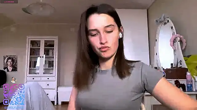 Snapshot of DarlineBrustera chatting on 02.22.26 DarlineBrustera online show from 02.22.26