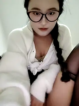 Snapshot of CCAV217 chatting on 11.19.25 CCAV217 online show from 11.19.25