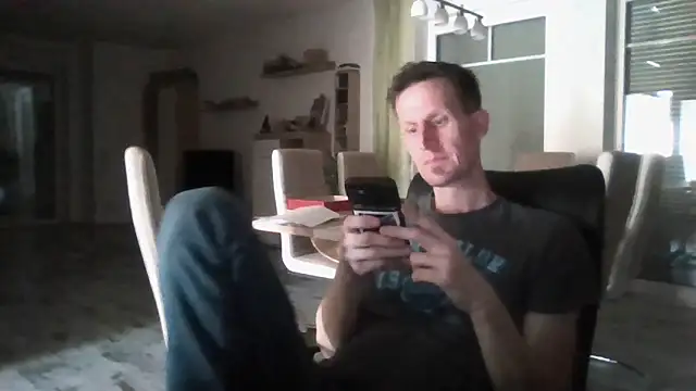 Snapshot of Trockenbau chatting on 03.27.26 Trockenbau online show from 03.27.26