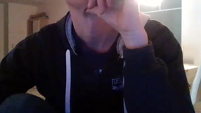 Snapshot of Trockenbau chatting on 05.22.26 Trockenbau online show from 05.22.26