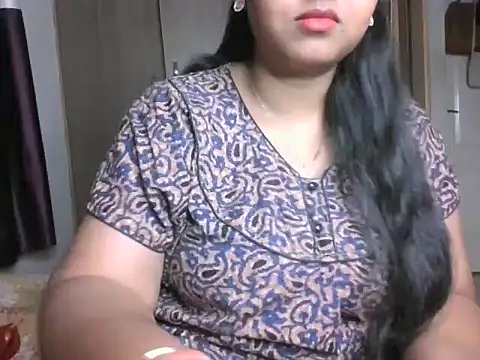 Snapshot of its_me_Rashmi chatting on 11.24.25 its me Rashmi online show from 11.24.25