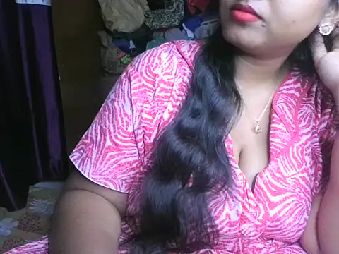 Snapshot of its_me_Rashmi chatting on 11.28.25 its me Rashmi online show from 11.28.25