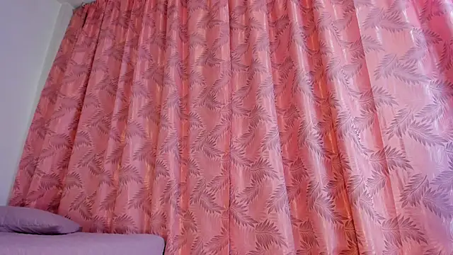 Snapshot of riley_bensongh chatting on 12.02.25 riley bensongh online show from 12.02.25