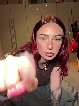 OliviaaFischer online show from 04.30.26
