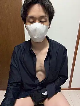 Snapshot of gHayato chatting on 03.05.26 gHayato online show from 03.05.26