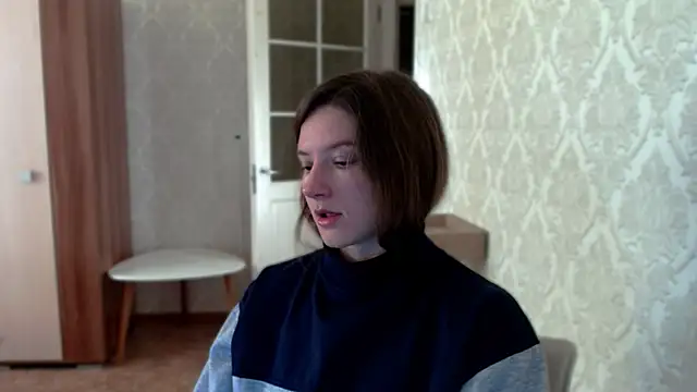 Snapshot of __JaneMiller chatting on 10.01.25 JaneMiller online show from 10.01.25