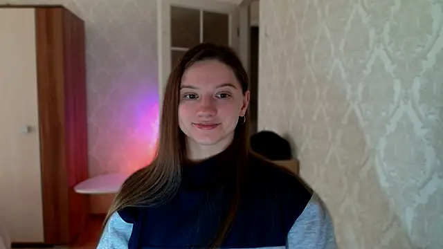 Snapshot of __JaneMiller chatting on 10.07.25 JaneMiller online show from 10.07.25