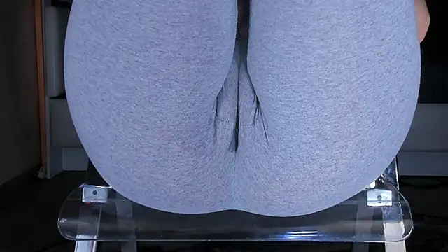 Cameltoe squirt inPants online show from 03.27.26