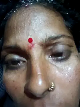 Snapshot of Suhana_pandit chatting on 10.28.25 Suhana pandit online show from 10.28.25