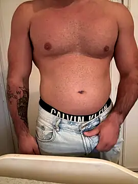 Snapshot of Joaqtuft2 chatting on 10.24.25 Joaqtuft2 online show from 10.24.25