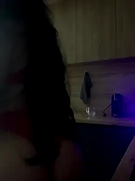 itsyourgirltee online show from 12.02.25