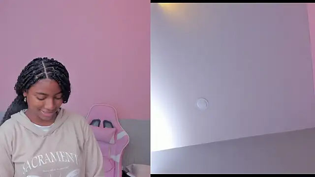 Laraebony  online show from 07.02.26
