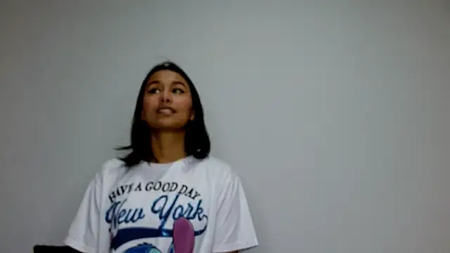 Gia Lee online show from 10.08.25