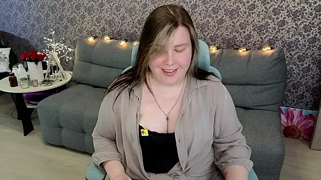 Snapshot of Lillit__ chatting on 09.15.25 Lillit online show from 09.15.25