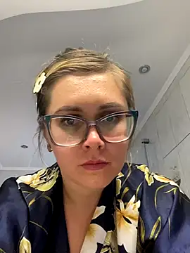 Crystal00Girl online show from 11.02.25