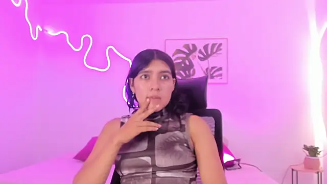 Cherrydollxx online show from 10.26.25