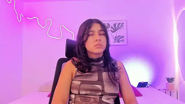 Cherrydollxx online show from 11.17.25