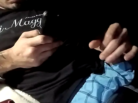 Snapshot of StirringFraction chatting on 09.12.25 StirringFraction online show from 09.12.25