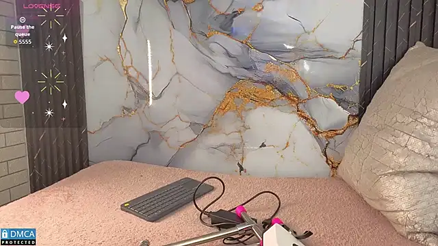 nena cupcake  online show from 11.07.25