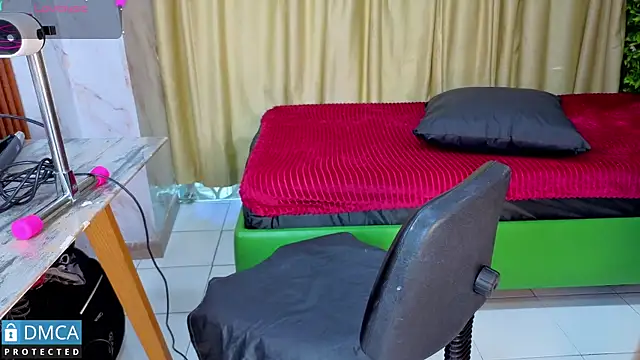 nena cupcake  online show from 02.27.26