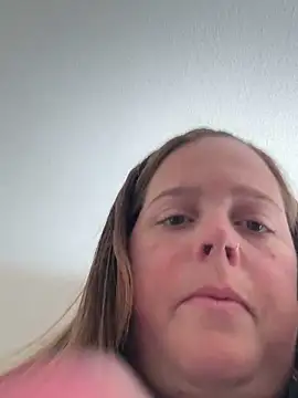 Snapshot of hornykitty1210 chatting on 10.16.25 hornykitty1210 online show from 10.16.25