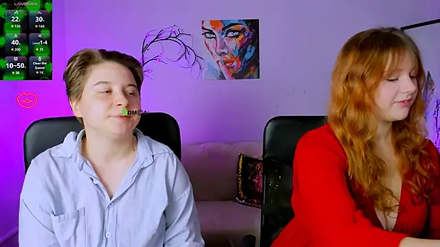 Snapshot of lola_sun12 chatting on 10.18.25 lola sun12 online show from 10.18.25