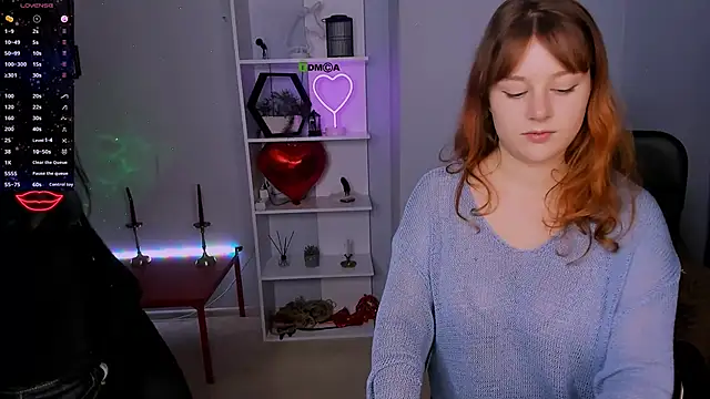 Snapshot of lola_sun12 chatting on 11.17.25 lola sun12 online show from 11.17.25