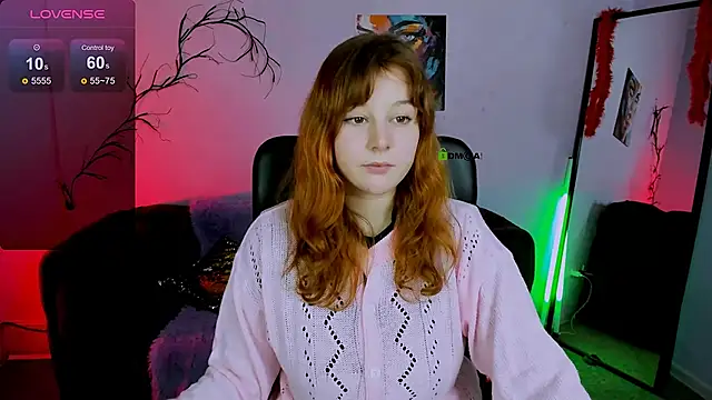 Snapshot of lola_sun12 chatting on 11.21.25 lola sun12 online show from 11.21.25