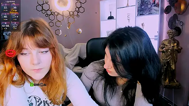 Snapshot of lola_sun12 chatting on 11.26.25 lola sun12 online show from 11.26.25