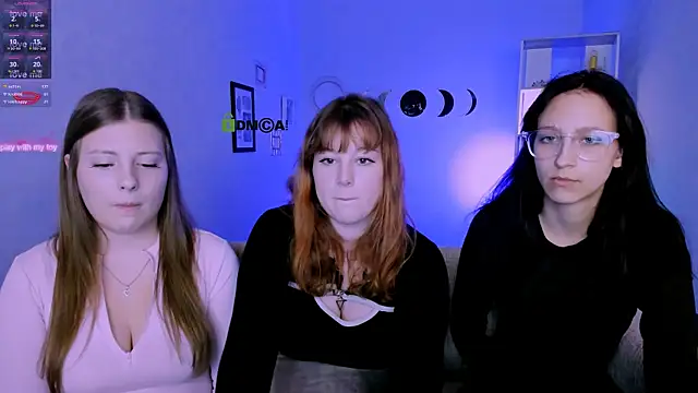 Snapshot of lola_sun12 chatting on 12.14.25 lola sun12 online show from 12.14.25