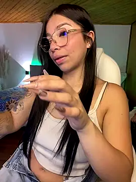 Maddy Piink online show from 12.03.25