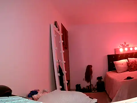 Miamourkendalls online show from 09.08.25