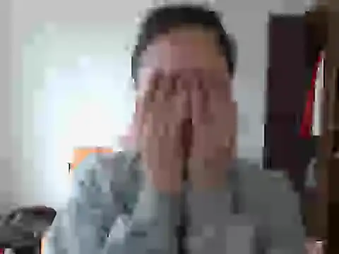 Snapshot of madissooon__ chatting on 10.28.25 madissooon   online show from 10.28.25