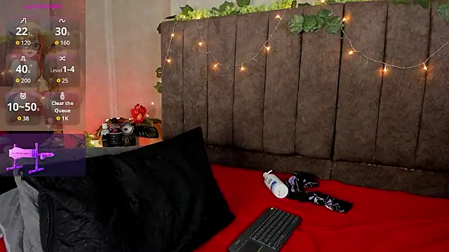 LanaMills  online show from 03.21.26