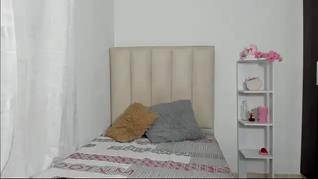 ImEmily444 online show from 11.28.25