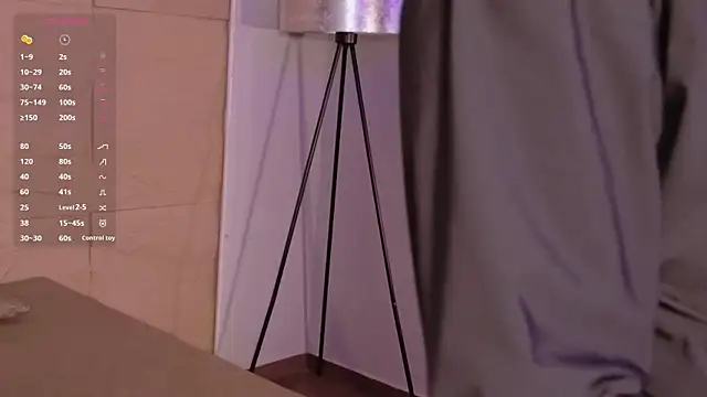 HannahMontgomery online show from 04.07.26