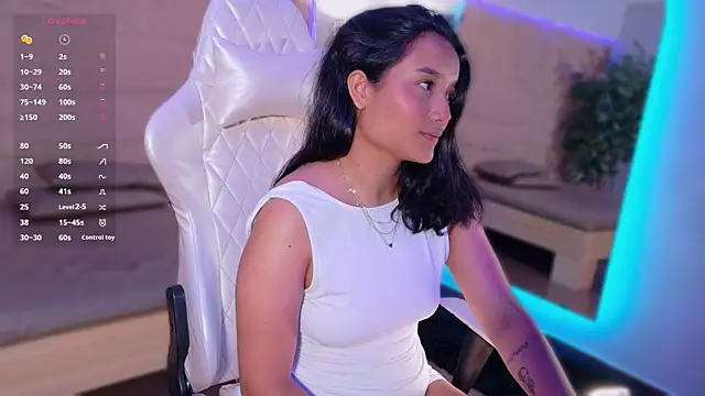 HannahMontgomery online show from 04.09.26