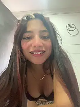 LisaGoddes online show from 11.15.25