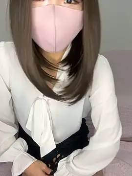 Snapshot of reina_00121 chatting on 10.17.25 reina 00121 online show from 10.17.25