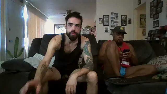 Snapshot of GrecianDisquiet chatting on 10.02.25 GrecianDisquiet online show from 10.02.25